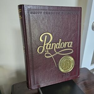 Vintage 1990 University of Georgia PANDORA ATHENS GEORGIA Yearbook Famous Alumni